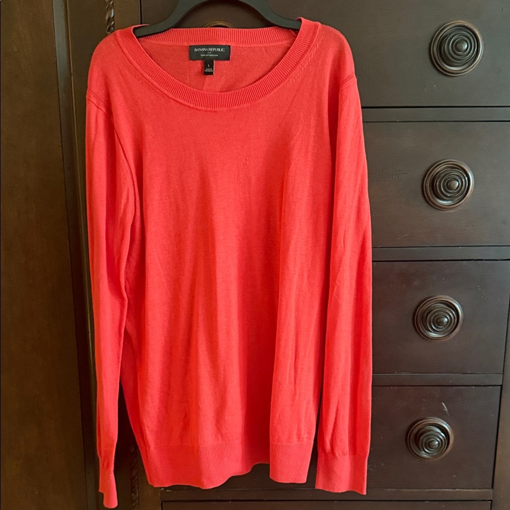 Banana Republic Light weight Vibrant Red Pullover
